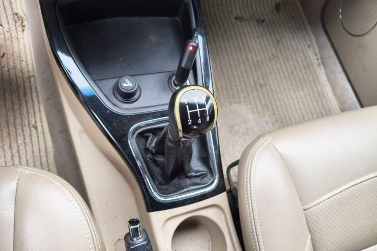 Used Wuling Hongguang 2013 1.5L S Luxury Model Gear Lever