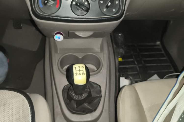 Used Wuling Hongguang 2013 1.5L Standard Version Gear Lever