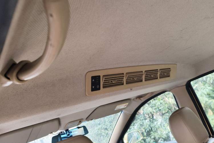 Used Wuling Hongguang 2013 1.5L S Luxury Model Headliner