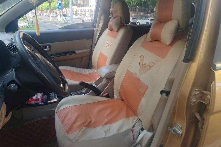 Used Wuling Hongguang 2013 1.5L S Comfort Model Left Front Seat