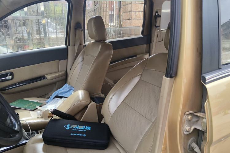 Used Wuling Hongguang 2013 1.5L S Luxury Model Left Front Seat