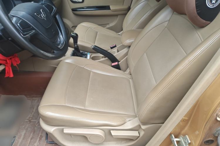 Used Wuling Hongguang 2013 1.5L S Comfort Model Left Front Seat