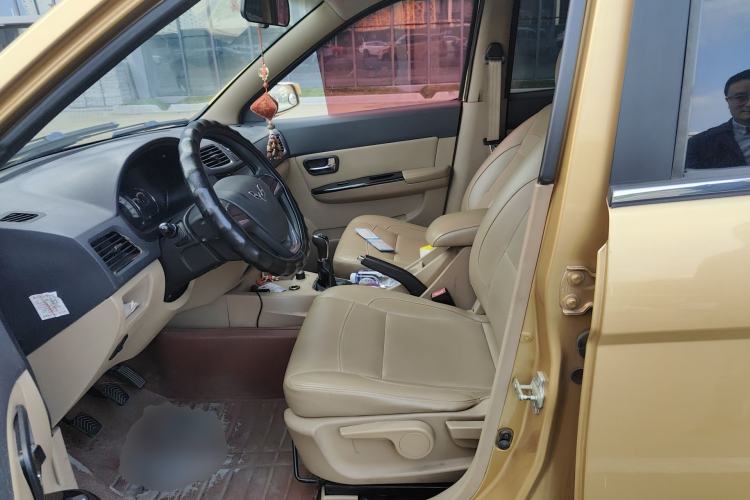 Used Wuling Hongguang 2013 1.5L S Comfort Model Left Front Seat