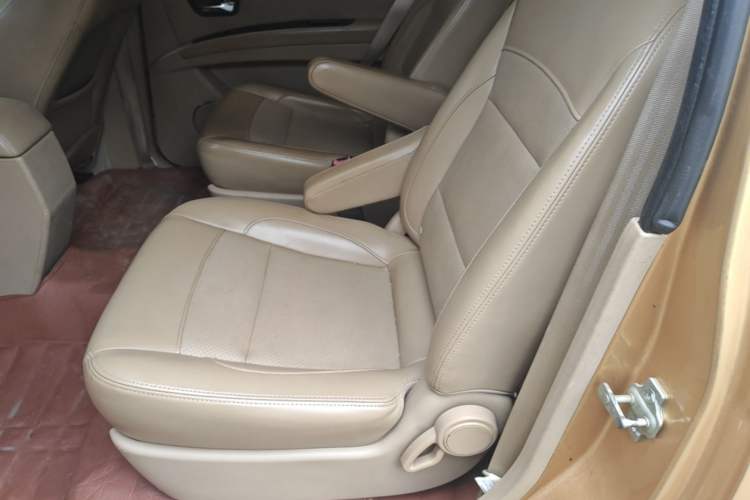 Used Wuling Hongguang 2013 1.5L S Comfort Model Left Rear Seat