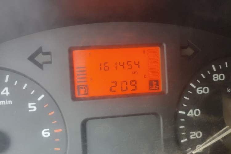 Used Wuling Hongguang 2013 1.2L S Comfort Model China IV Standard Odometer Close Up