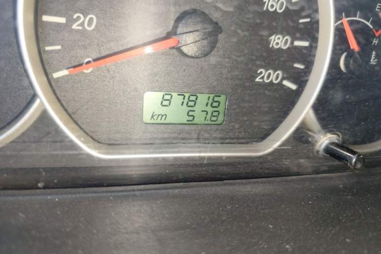 Used Wuling Hongguang 2013 1.5L Standard Version Odometer Close Up
