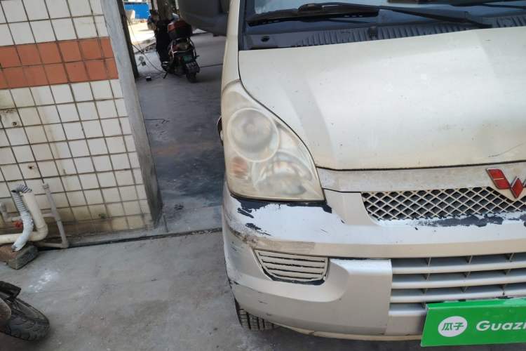 Used Wuling Hongguang 2013 1.2L S Comfort Model China IV Standard Right Front Headlight