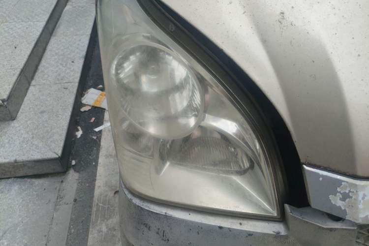 Used Wuling Hongguang 2013 1.2L S Comfort Model China IV Standard Right Front Headlight