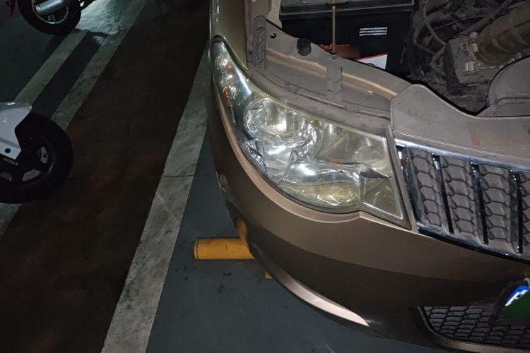 Used Wuling Hongguang 2013 1.5L Comfort Model Right Front Headlight