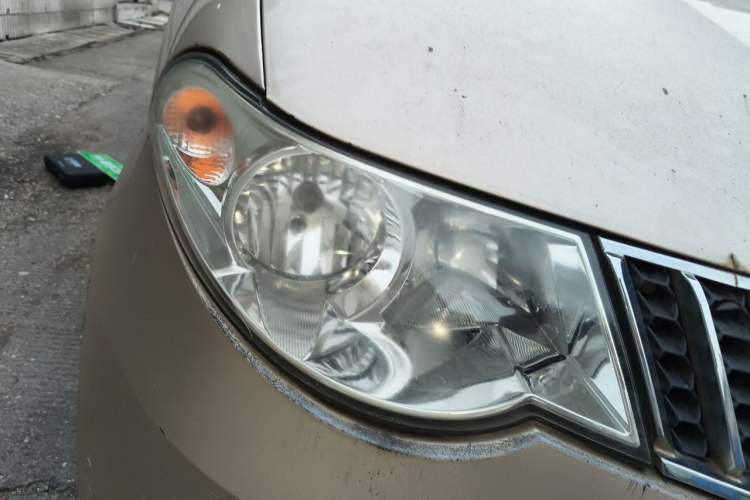 Used Wuling Hongguang 2013 1.5L Base Version Right Front Headlight
