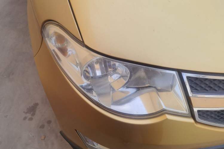 Used Wuling Hongguang 2013 1.2L S Comfort Model China IV Standard Right Front Headlight