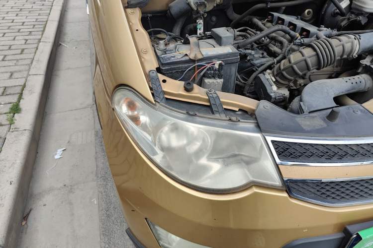 Used Wuling Hongguang 2013 1.5L S Comfort Model Right Front Headlight