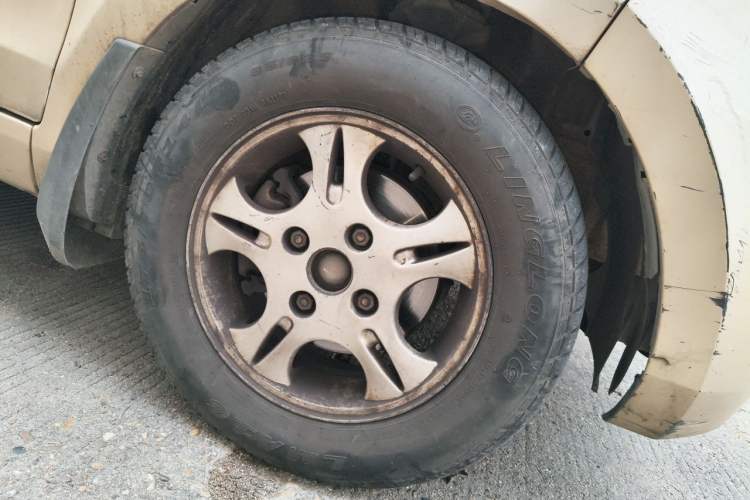 Used Wuling Hongguang 2013 1.5L Base Version Right Front Wheel Hub
