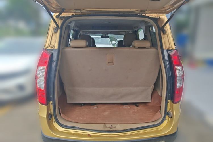 Used Wuling Hongguang 2013 1.5L S Comfort Model Trunk