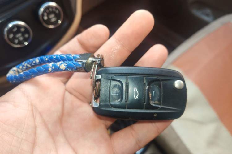 Used Wuling Hongguang 2013 1.5L S Comfort Model Vehicle Key