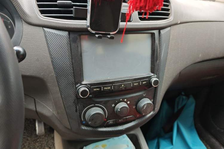 Used Wuling Hongguang 2014 1.2L Standard Model China IV Audio And AC Panel