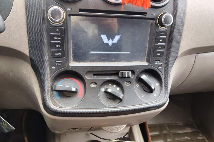 Used Wuling Hongguang 2014 1.2L Base Model China IV Audio And AC Panel
