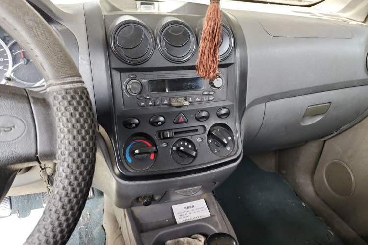 Used Wuling Hongguang 2014 1.2L Base Model China IV Audio And AC Panel