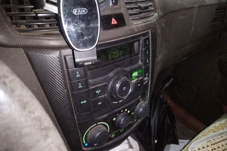 Used Wuling Hongguang 2014 1.2L Standard Model China IV Audio And AC Panel