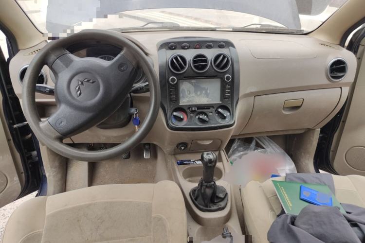 Used Wuling Hongguang 2014 1.2L Base Model China IV Center Console