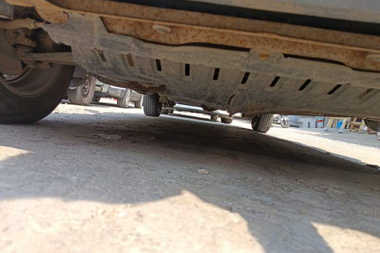 Used Wuling Hongguang 2014 1.2L Standard Model China IV Chassis Front