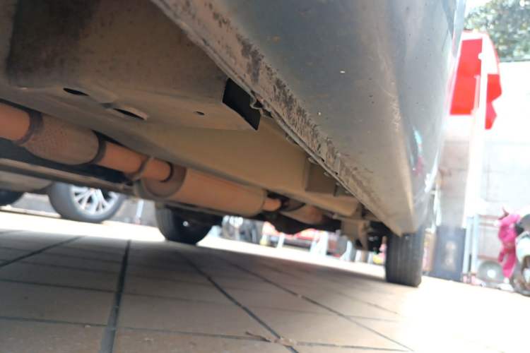 Used Wuling Hongguang 2014 1.2L Standard Model China IV Chassis Front Left