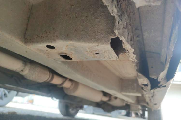 Used Wuling Hongguang 2014 1.2L Standard Model China IV Chassis Front Left