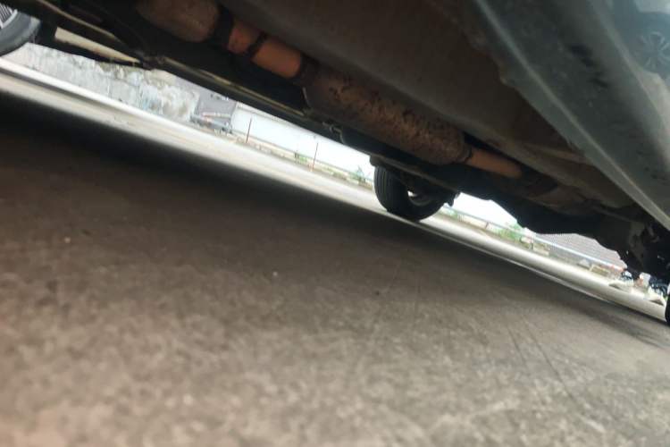 Used Wuling Hongguang 2014 1.5L Standard Version Chassis Front Left