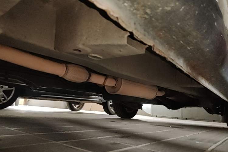 Used Wuling Hongguang 2014 1.2L Standard Model China IV Chassis Front Left