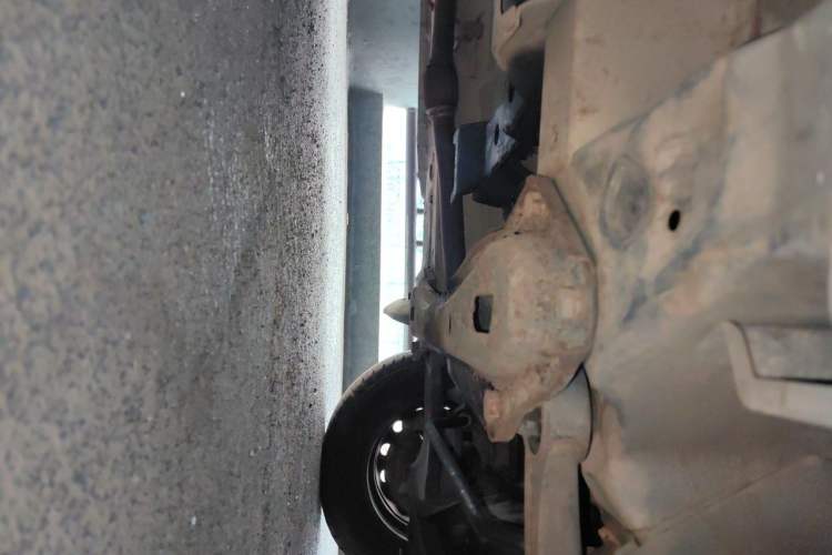 Used Wuling Hongguang 2014 1.2L Base Model China IV Chassis Front Right