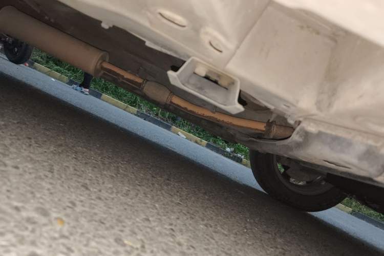 Used Wuling Hongguang 2014 1.2L S Standard Version China IV Standard Chassis Front Right