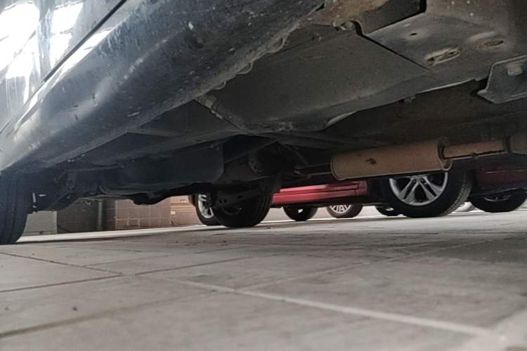 Used Wuling Hongguang 2014 1.2L Standard Model China IV Chassis Front Right