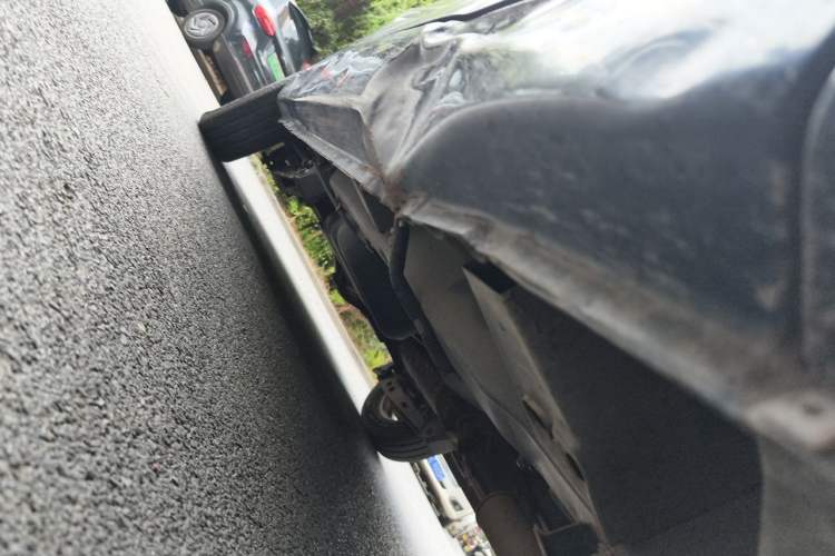 Used Wuling Hongguang 2014 1.2L Standard Model China IV Chassis Front Right