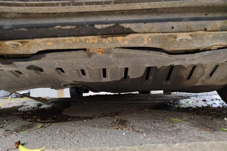Used Wuling Hongguang 2014 1.2L Standard Model China IV Chassis Front