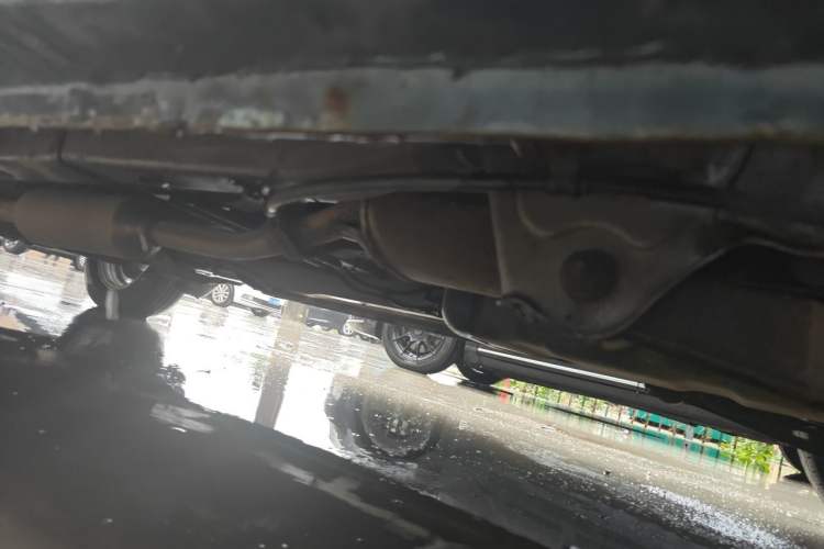 Used Wuling Hongguang 2014 1.2L Base Model China IV Chassis Rear Left