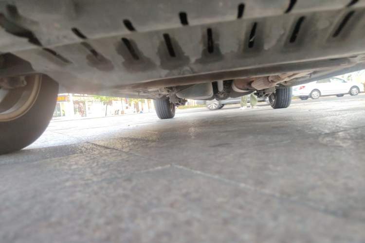 Used Wuling Hongguang 2014 1.5L S Luxury Model Chassis Rear Left