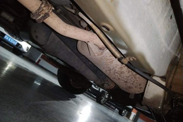 Used Wuling Hongguang 2014 1.2L Standard Model China IV Chassis Rear Left