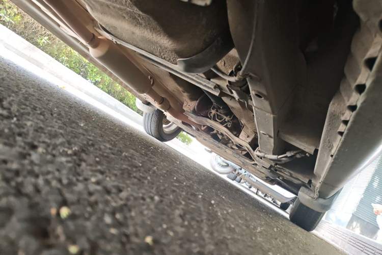Used Wuling Hongguang 2014 1.5L Standard Version Chassis Rear Right