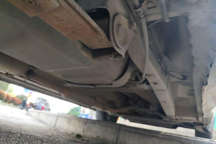 Used Wuling Hongguang 2014 1.5L Base Version Chassis Rear Right