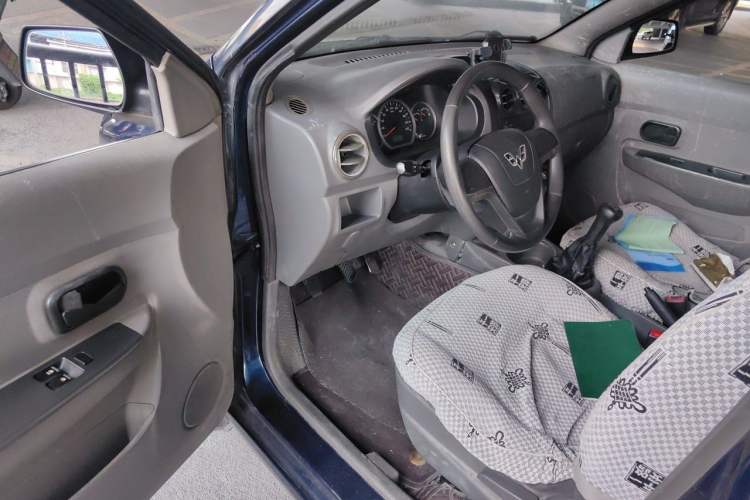 Used Wuling Hongguang 2014 1.2L Base Model China IV Driver Seat