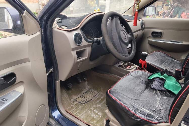 Used Wuling Hongguang 2014 1.2L Base Model China IV Driver Seat