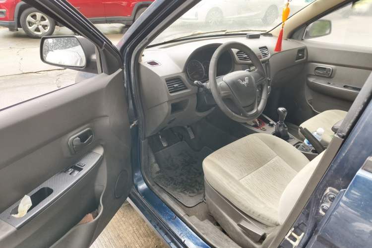 Used Wuling Hongguang 2014 1.5L Base Version Driver Seat