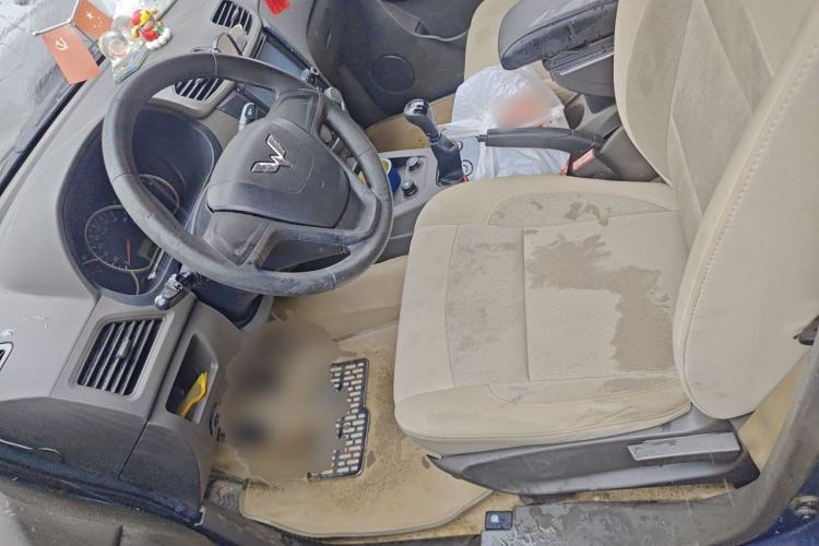 Used Wuling Hongguang 2014 1.5L Base Version Driver Seat