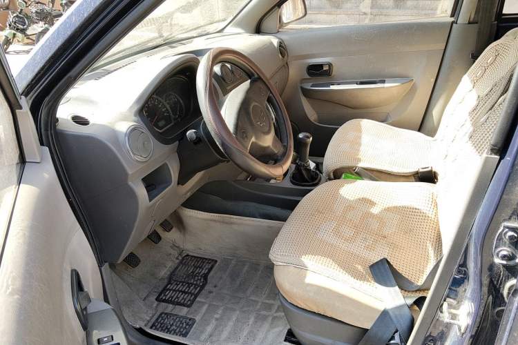 Used Wuling Hongguang 2014 1.2L Base Model China IV Driver Seat