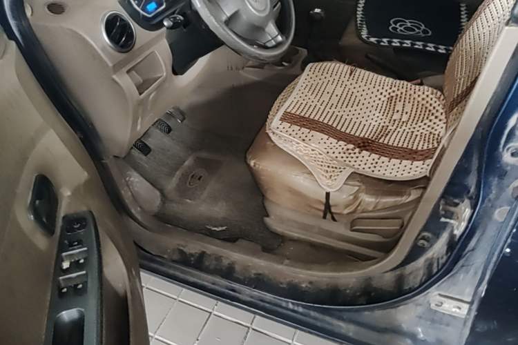 Used Wuling Hongguang 2014 1.2L Standard Model China IV Driver Seat