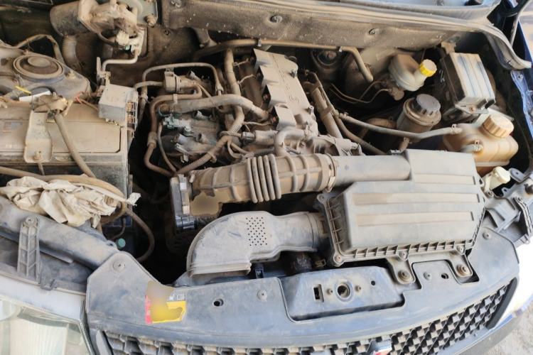 Used Wuling Hongguang 2014 1.5L Base Version Engine Bay