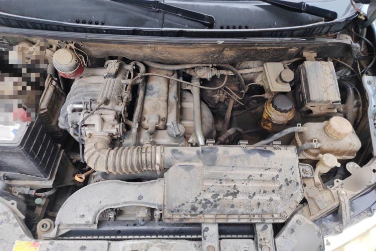 Used Wuling Hongguang 2014 1.2L Standard Model China IV Engine Bay
