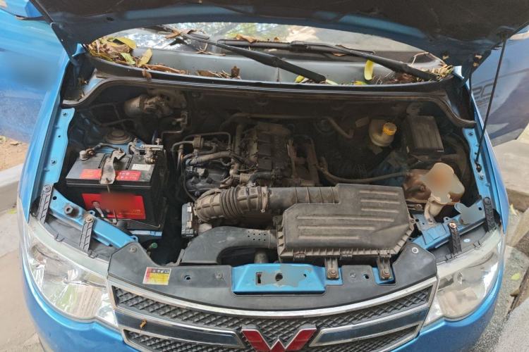 Used Wuling Hongguang 2014 1.5L S Comfort Model Engine Bay
