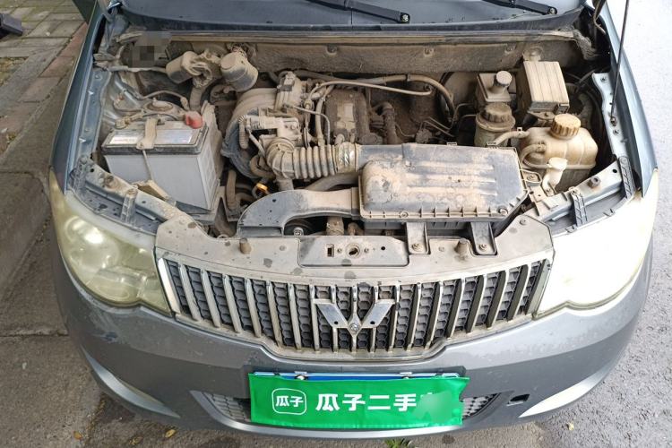 Used Wuling Hongguang 2014 1.2L S Standard Version China IV Standard Engine Bay