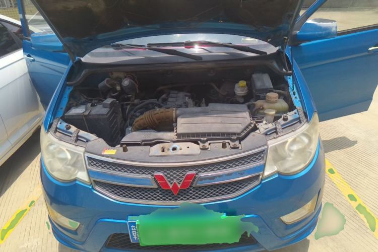 Used Wuling Hongguang 2014 1.5L S Standard Version Engine Bay